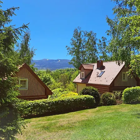 Dom Tole Chalet *